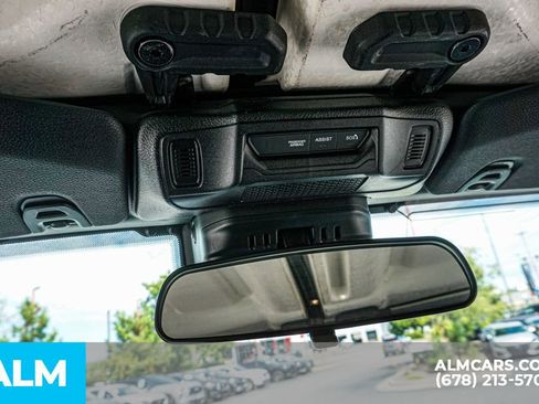 Used 2024 Jeep Wrangler Rubicon image 33