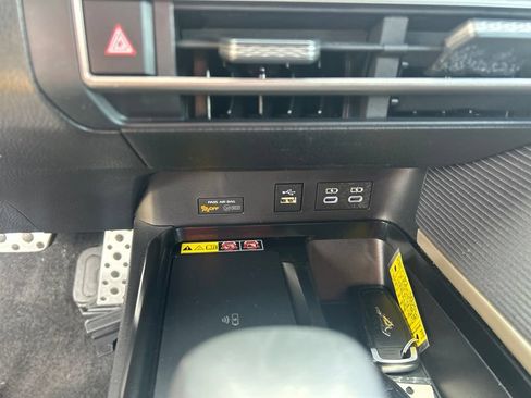 Used 2025 Toyota Camry SE FWD image 22