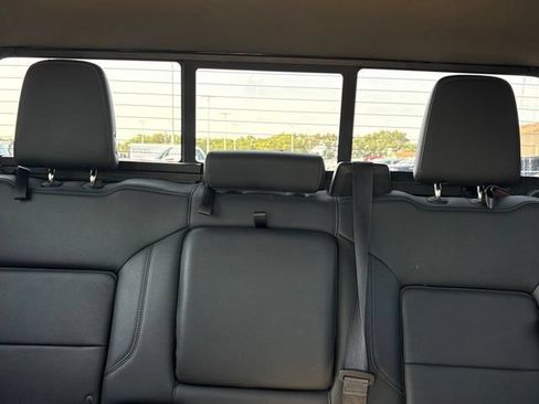 Used 2019 Chevrolet Silverado 1500 LT Trail Boss AWD/4WD image 15