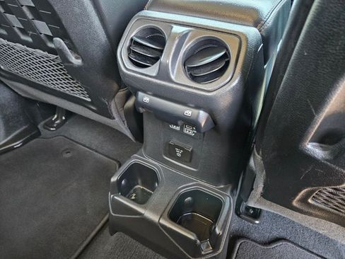 Used 2022 Jeep Gladiator Mojave w/ Cold Weather Group AWD/4WD image 22