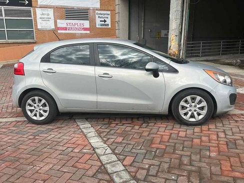 Used 2013 Kia Rio EX image 7