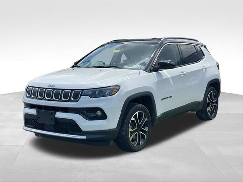 Used 2022 Jeep Compass Limited w/ Sun and Sound Group AWD/4WD image 2