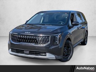 Used 2025 Kia Carnival