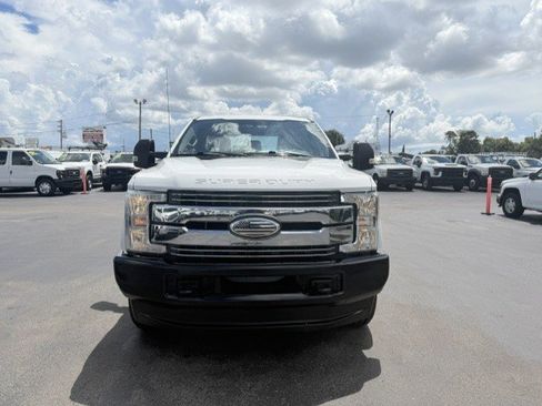 Used 2019 Ford F250 XL w/ Power Equipment Group AWD/4WD image 3