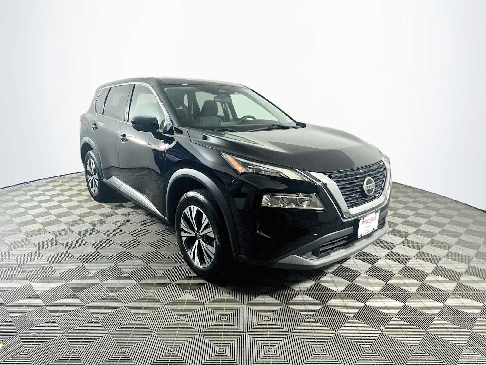 Used 2021 Nissan Rogue SV AWD/4WD image 3