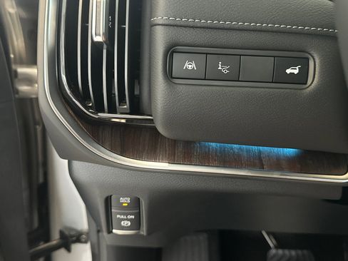 New 2025 Nissan Armada SL w/ Captain's Chari Seat Package image 26