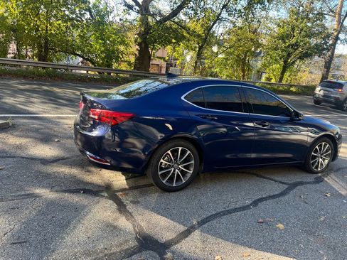 Used 2015 Acura TLX V6 image 3