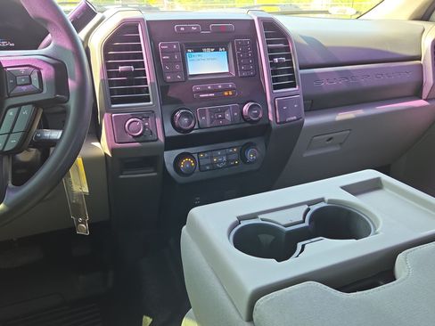 Used 2020 Ford F350 XL w/ Power Equipment Group AWD/4WD image 23