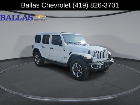 Used 2022 Jeep Wrangler Unlimited Sahara image 2