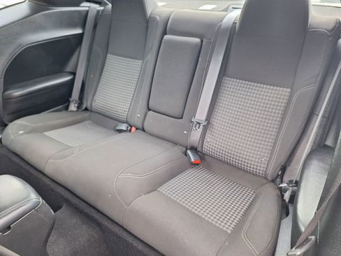 Used 2021 Dodge Challenger SXT w/ Driver Convenience Group image 20