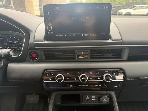Used 2023 Honda Pilot Elite image 16