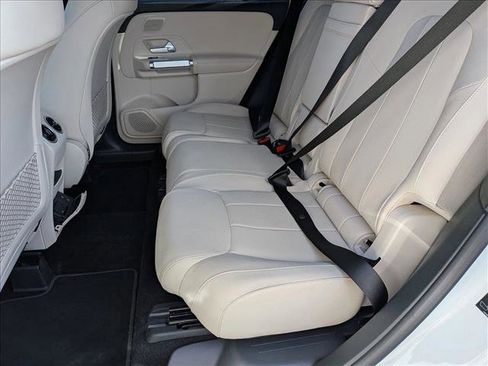 Certified 2025 Mercedes-Benz GLB 250 image 19