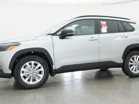 Used 2026 Toyota Corolla Cross LE FWD image 55