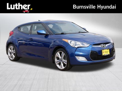 Used 2017 Hyundai Veloster Value Edition FWD image 1