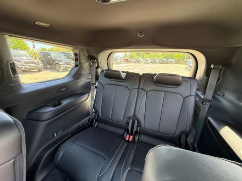 New 2026 Jeep Grand Cherokee L Limited AWD/4WD image 24