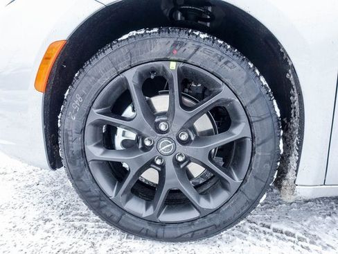 New 2026 Chrysler Pacifica Select image 16