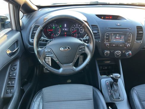 Used 2016 Kia Forte SX image 22