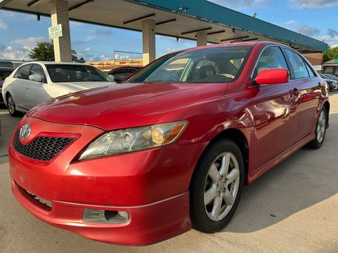 Used 2007 Toyota Camry SE FWD image 1