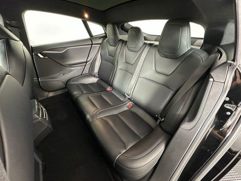Used 2020 Tesla Model S Long Range Plus image 31