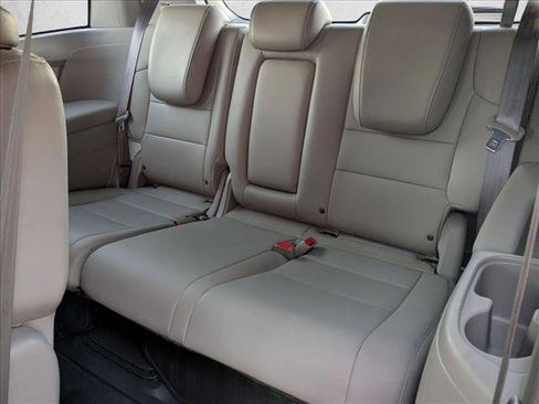 Used 2016 Honda Odyssey Touring Elite image 20