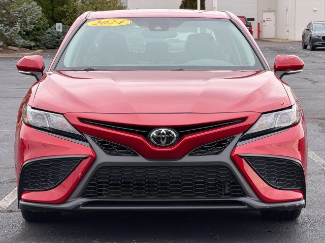 Certified 2024 Toyota Camry SE w/ Convenience Package FWD image 9