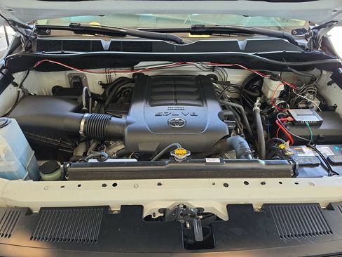 Used 2017 Toyota Tundra Platinum AWD/4WD image 35