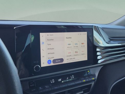 Used 2025 Toyota Camry LE FWD image 18
