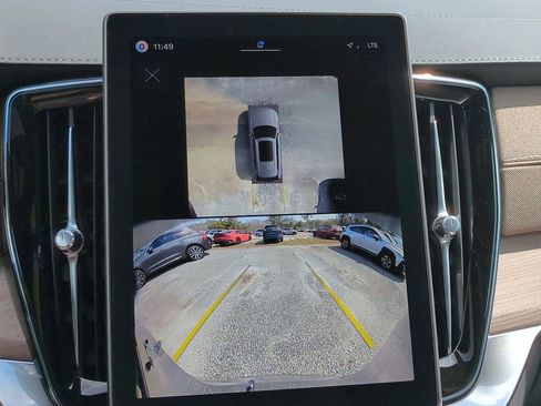 New 2026 Volvo XC90 T8 Ultra w/ Protection Package Premier image 17