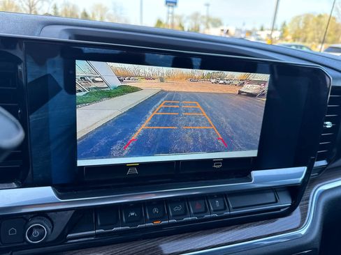 Used 2023 Chevrolet Silverado 1500 LT AWD/4WD image 24