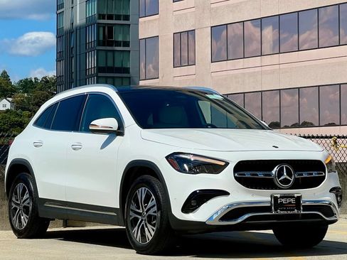 Used 2026 Mercedes-Benz GLA 250 4MATIC image 1