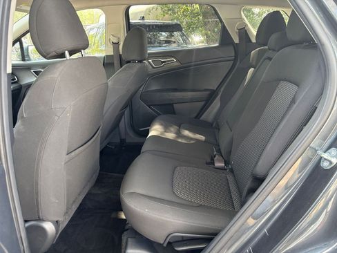 Used 2025 Kia Sportage LX FWD image 37