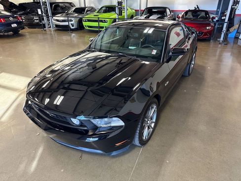 Used 2012 Ford Mustang GT Premium w/ Brembo Brake Pkg image 26