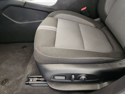 Used 2025 Chevrolet Blazer LT FWD image 25
