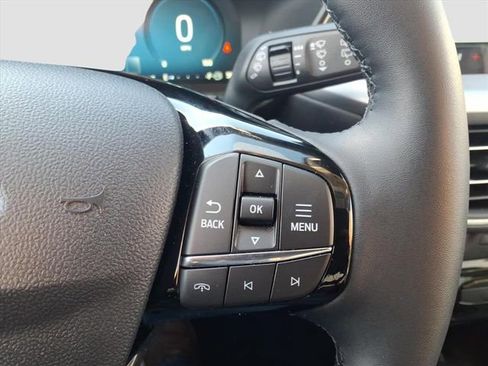 Used 2026 Ford Escape Platinum w/ Premium Technology Package image 28