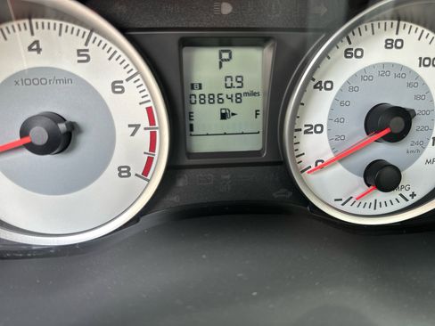 Used 2013 Subaru Impreza 2.0i Premium image 3