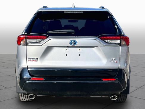 Used 2021 Toyota RAV4 SE w/ Weather & Moonroof Package AWD/4WD image 5