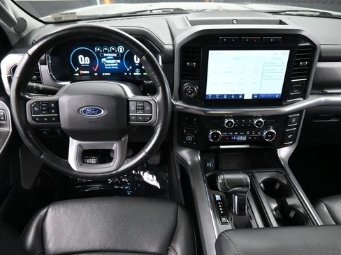Used 2022 Ford F150 Lariat w/ Max Trailer Tow Package AWD/4WD image 7
