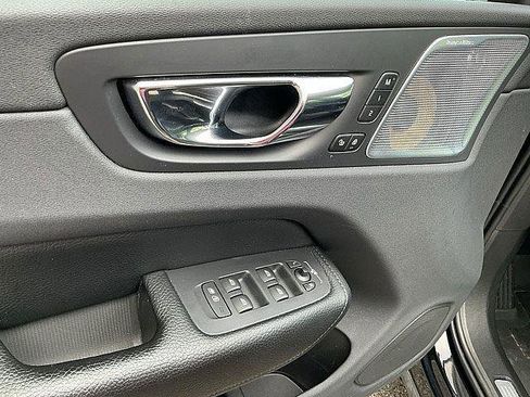 Used 2019 Volvo XC60 T6 Inscription w/ Protection Package Premier AWD/4WD image 16