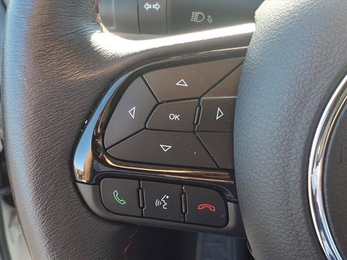 Used 2022 Jeep Renegade Trailhawk image 18