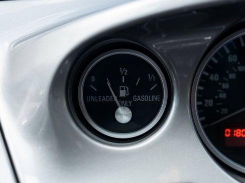 Used 2002 BMW Z8 RWD image 28