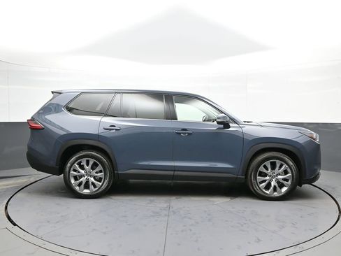 Certified 2025 Toyota Grand Highlander AWD image 5