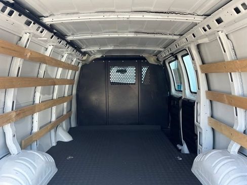 Used 2024 Chevrolet Express 2500 w/ Driver Convenience Package RWD image 20