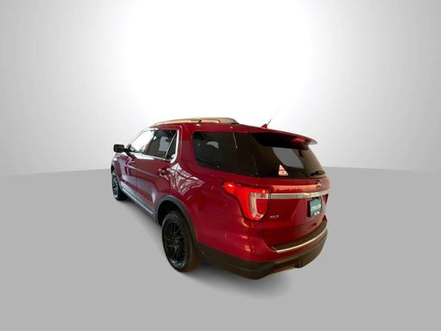 Used 2018 Ford Explorer XLT w/ Equipment Group 202A AWD/4WD image 6
