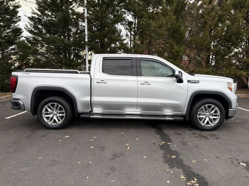 Used 2022 GMC Sierra 1500 SLT w/ SLT Premium Package image 11