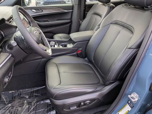 New 2026 Jeep Grand Cherokee L Limited AWD/4WD image 11