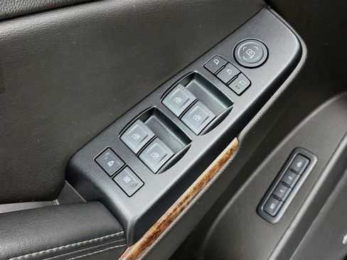 Used 2020 Chevrolet Tahoe Premier image 21