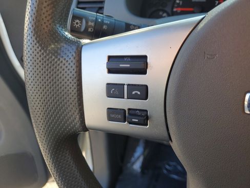 Certified 2020 Nissan Frontier SV w/ Midnight Edition Floor Mats image 24