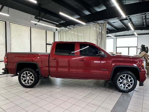 Used 2018 GMC Sierra 1500 SLT AWD/4WD image 3