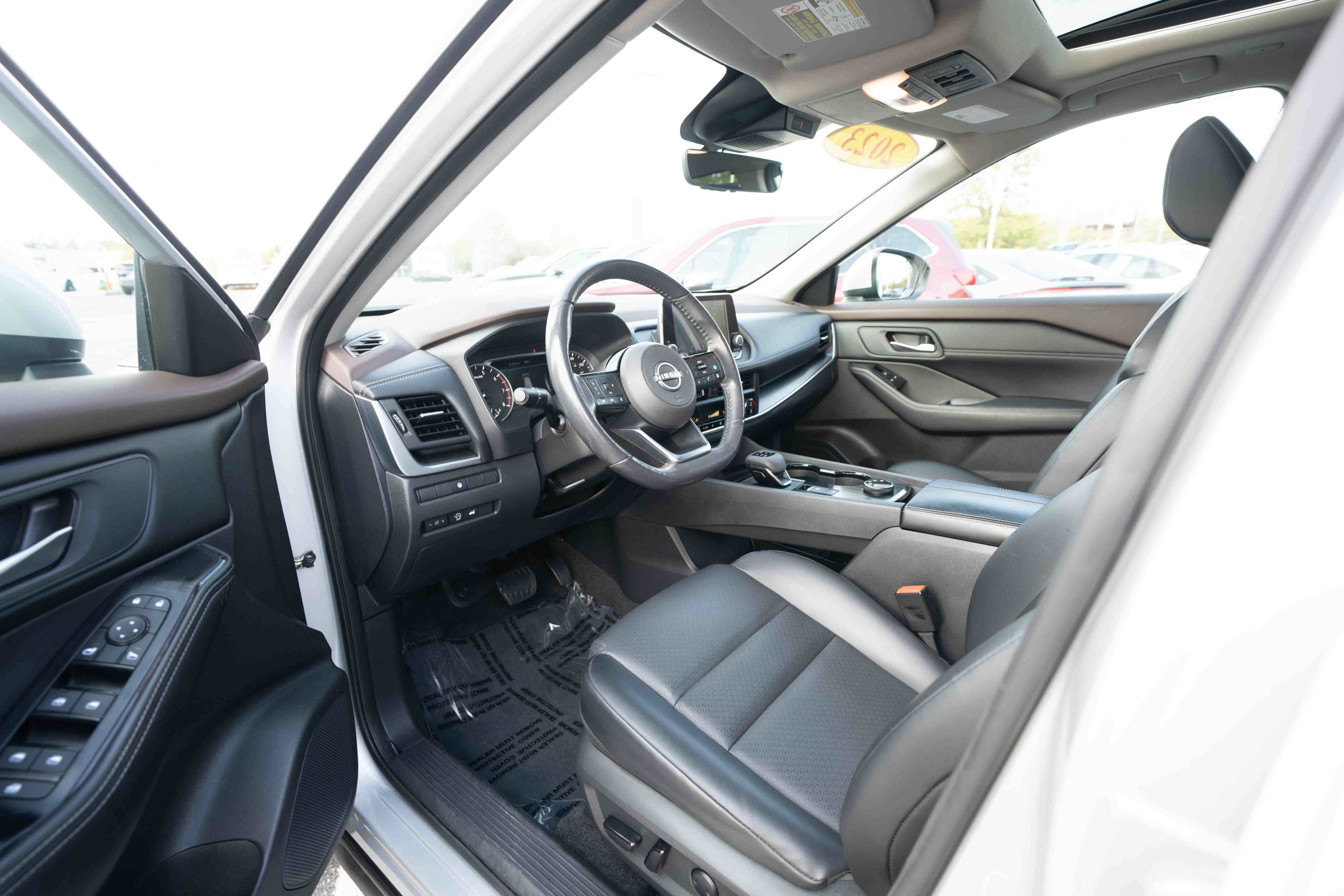 Used 2023 Nissan Rogue SV w/ SV Premium B Package AWD/4WD image 8