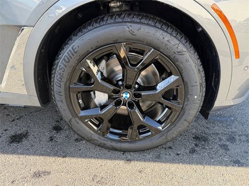 New 2026 BMW X7 xDrive40i w/ Premium Package image 16